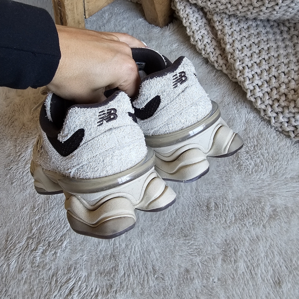 New Balance 9060 - Picture 11 of 13